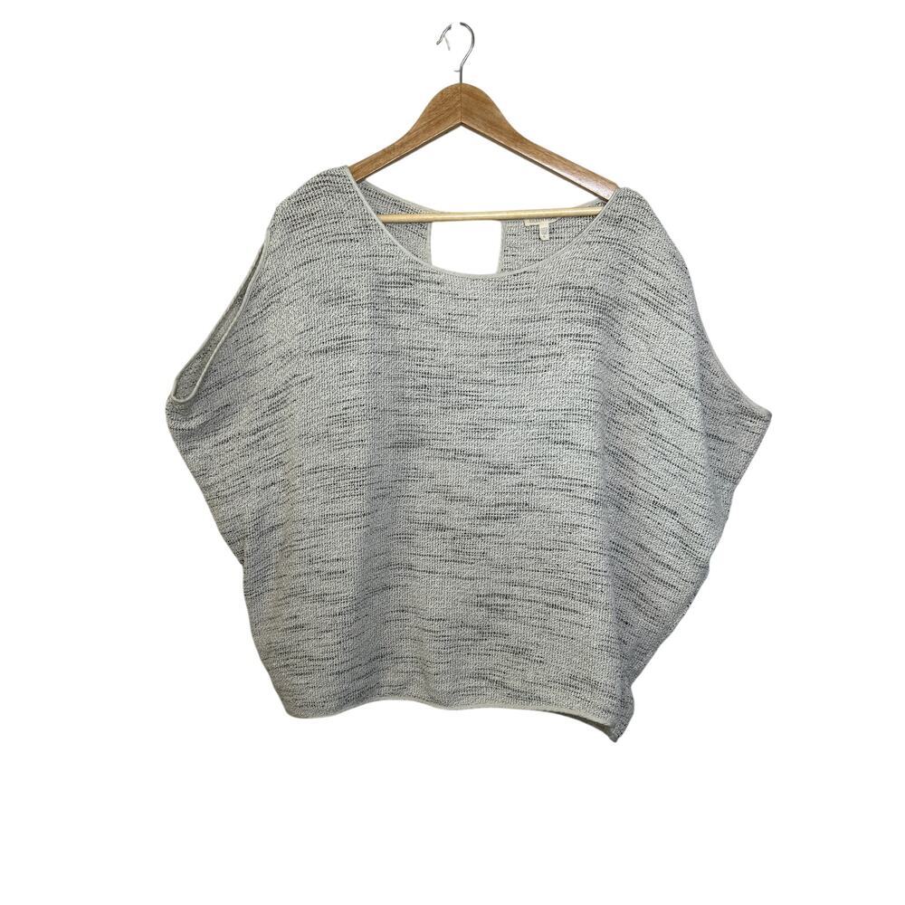 Eileen Fisher Floating Mesh Weave Wedge Top Color: Bone‎ Size M